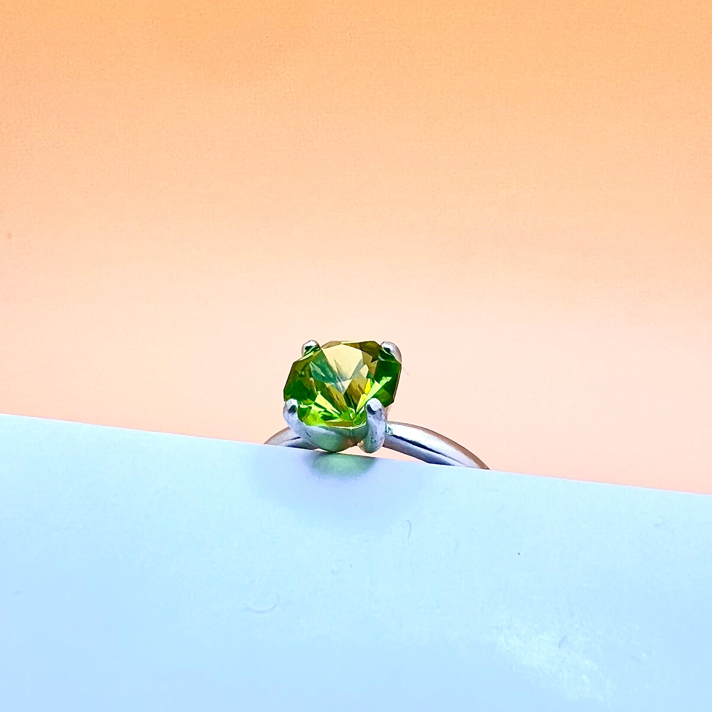 Arizona Peridot Ring R016