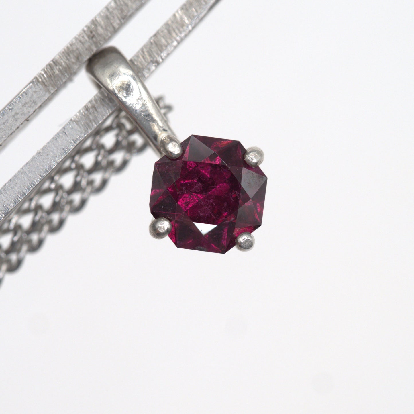 Idaho Garnet Pendant P17