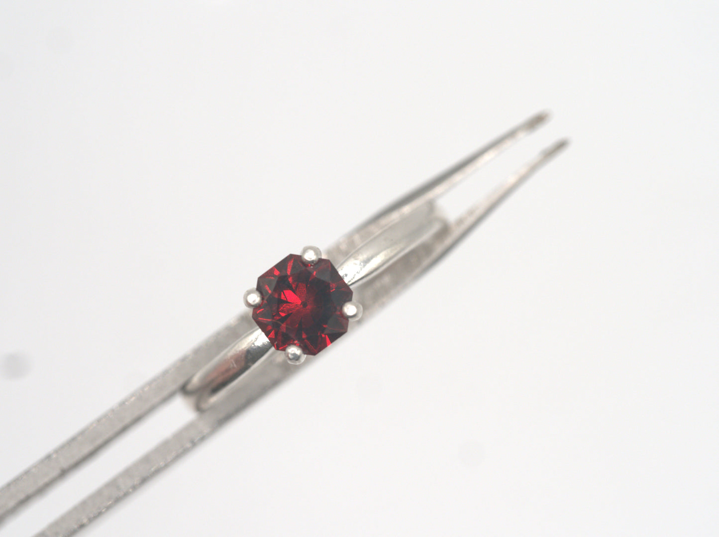 Idaho Garnet Ring R029