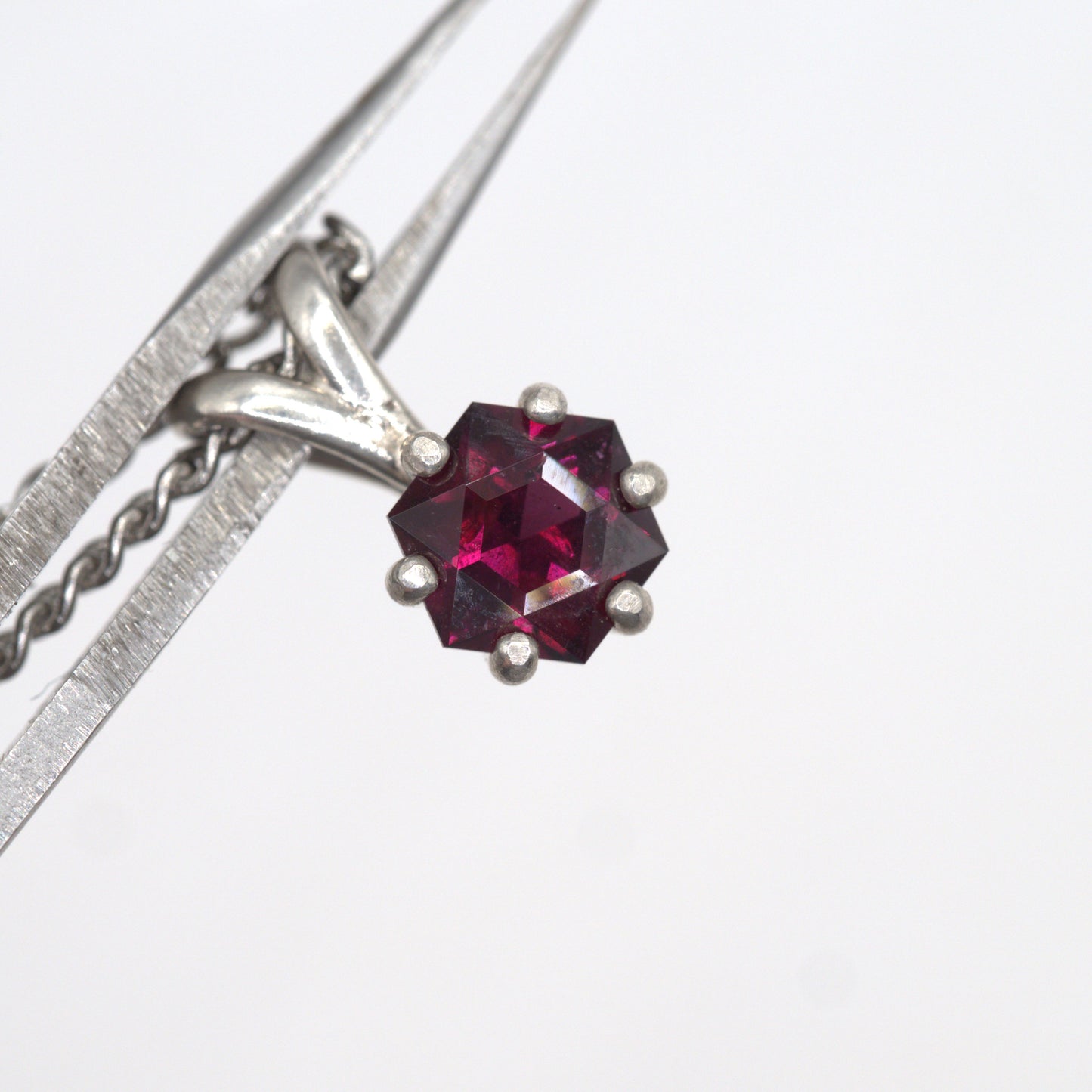 Idaho Garnet Pendant P11