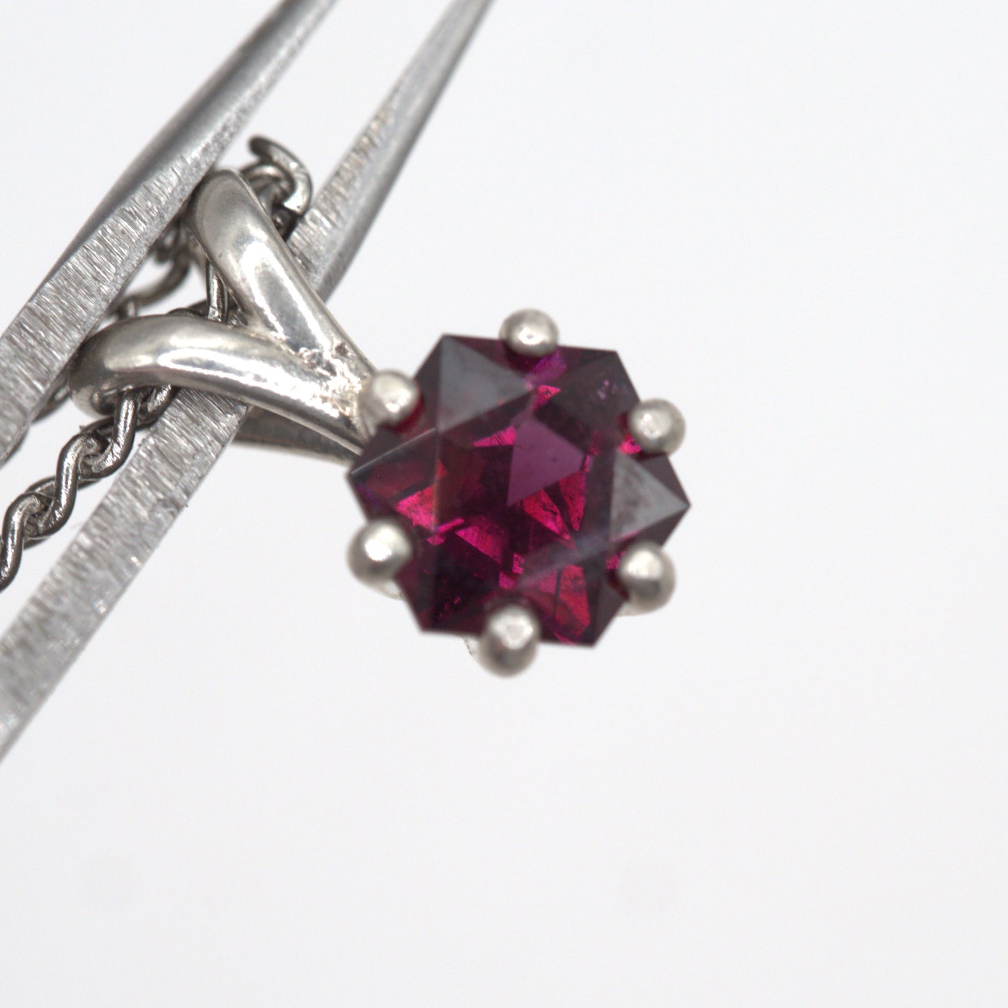 Idaho Garnet Pendant P11