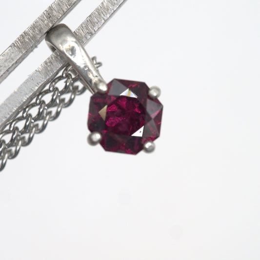 Idaho Garnet Pendant P17