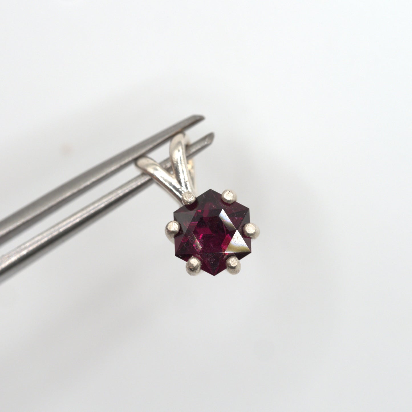 Idaho Garnet Pendant P18