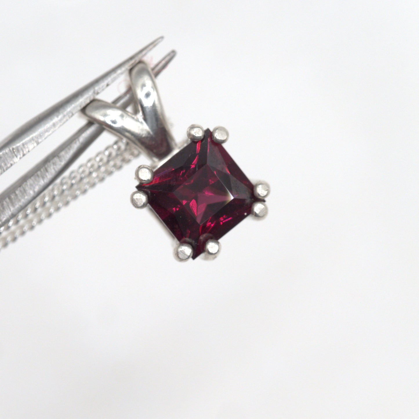 Idaho Garnet Pendant P26