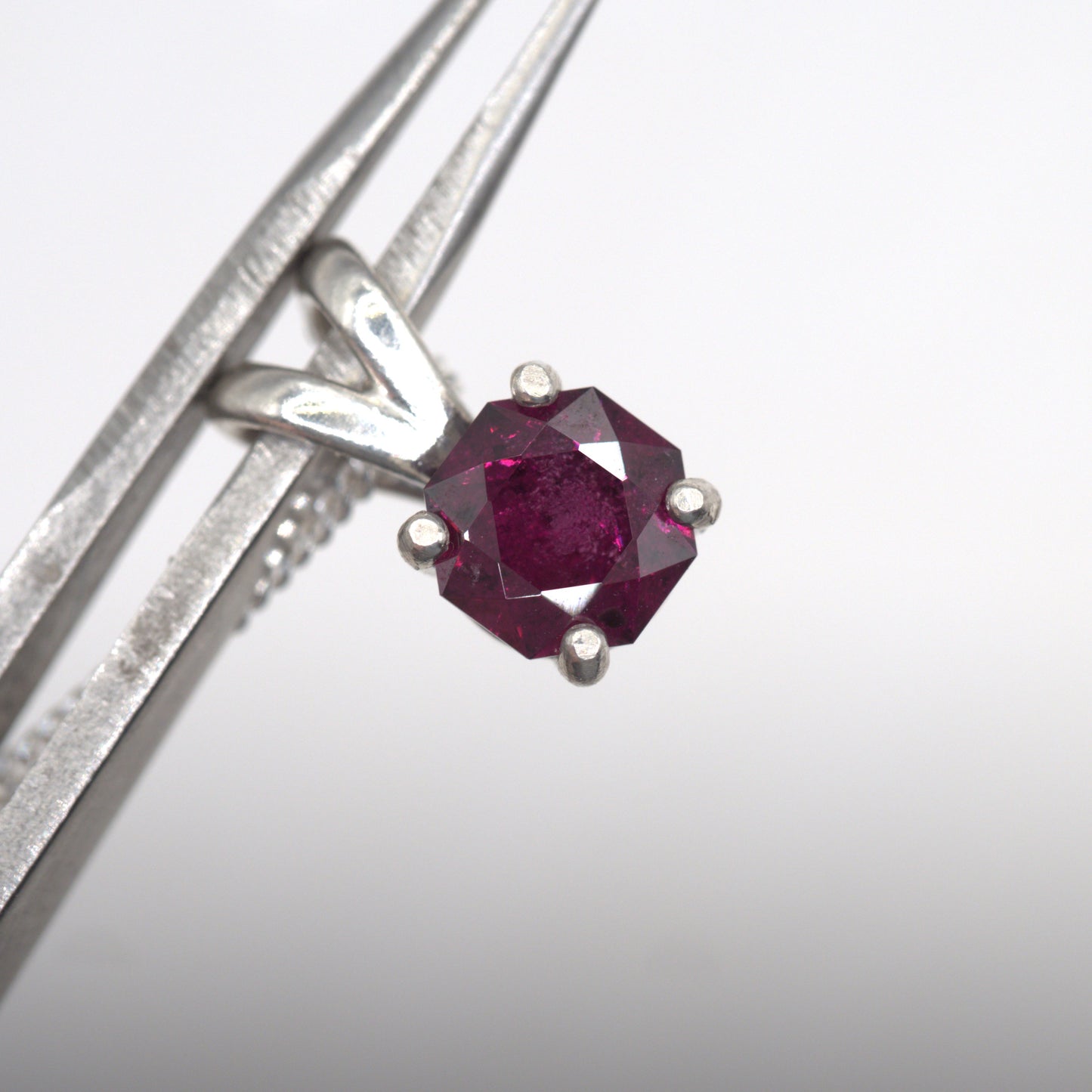 Idaho Garnet Pendant P29