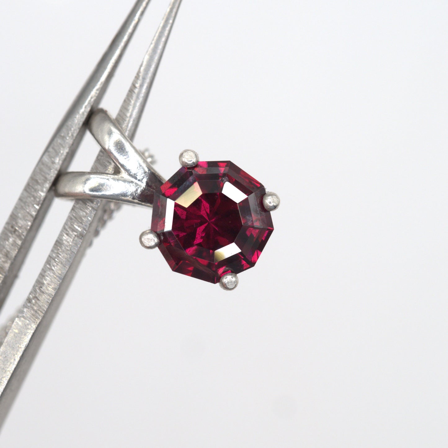 Idaho Garnet Pendant P39