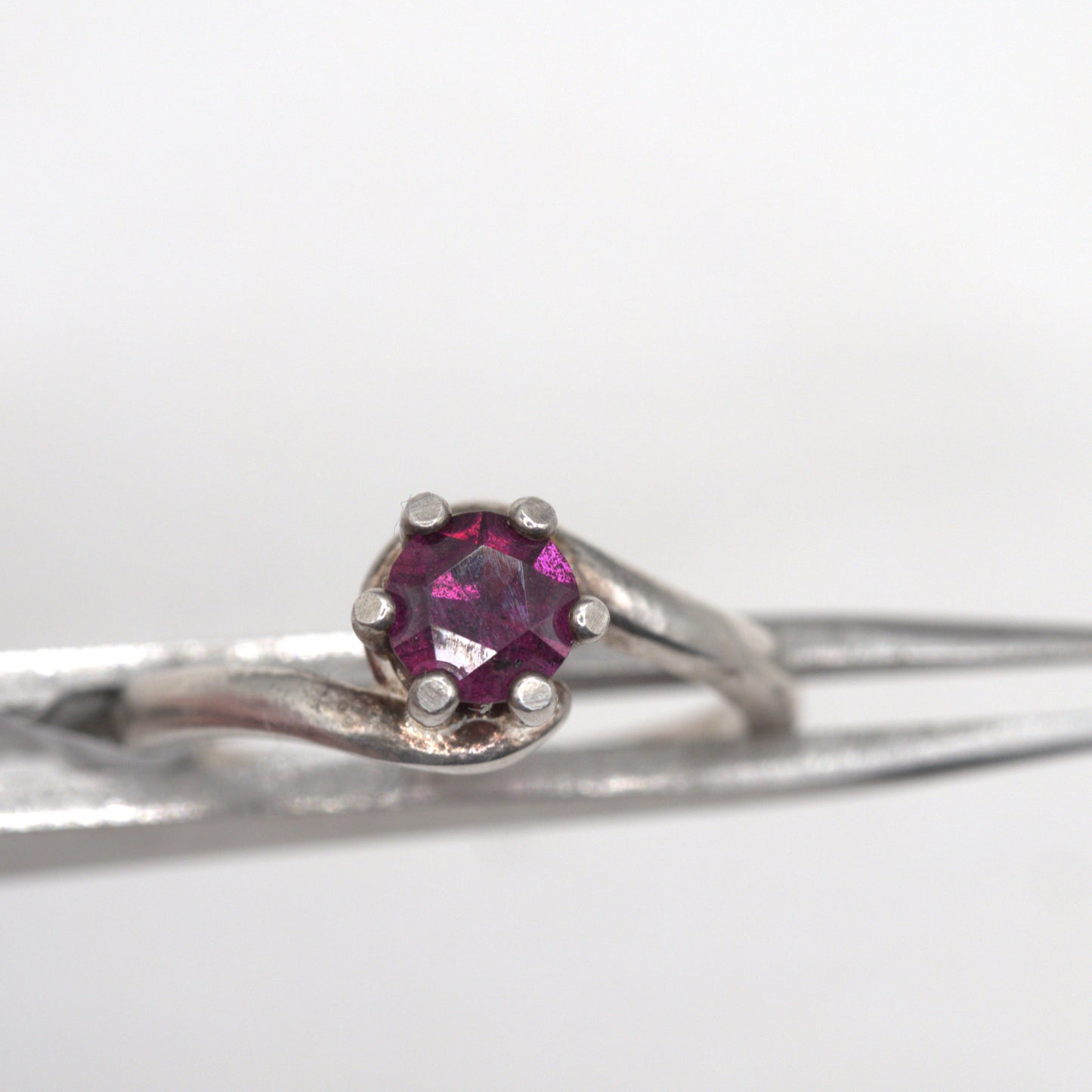 Idaho Garnet Ring R005