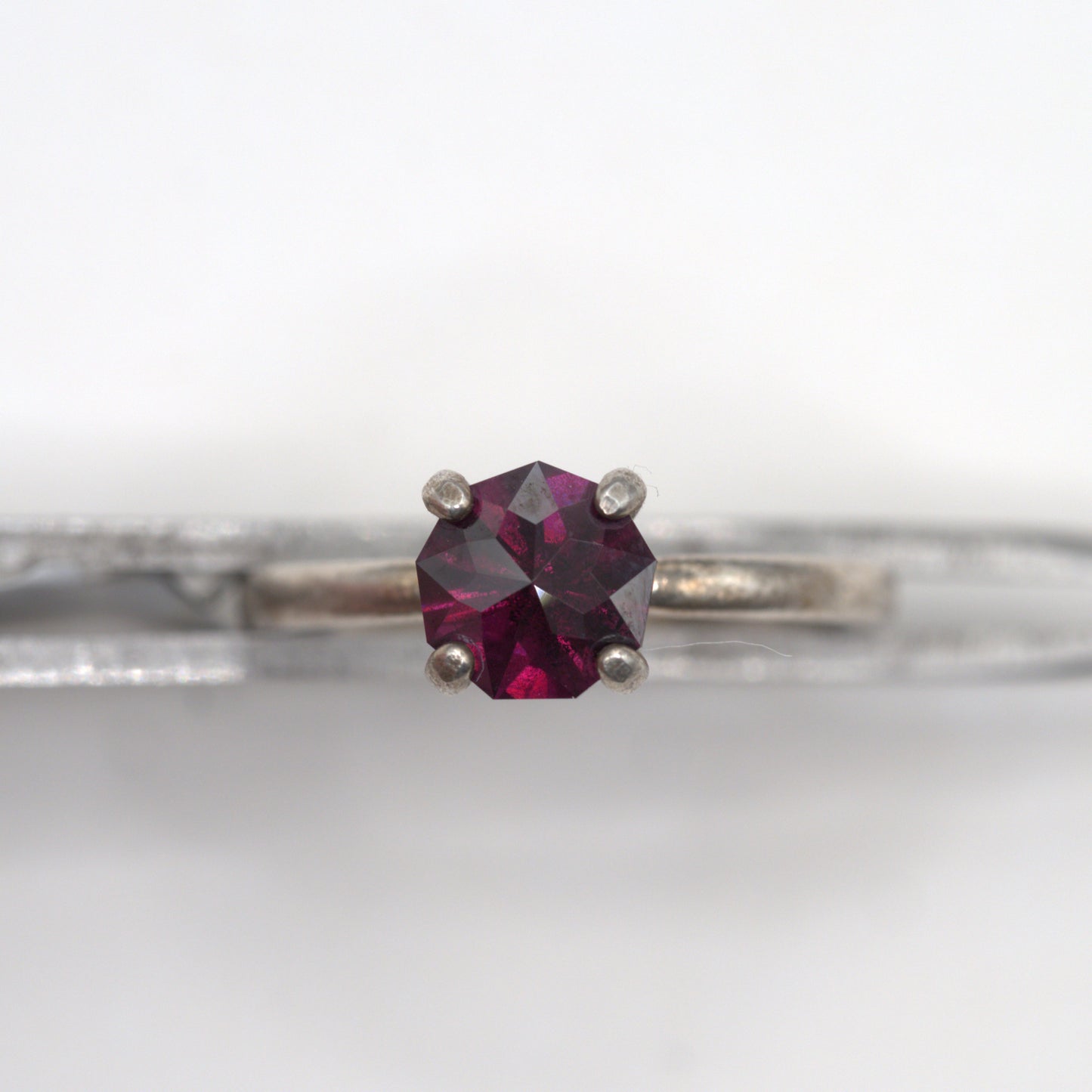 Idaho Garnet Ring R006