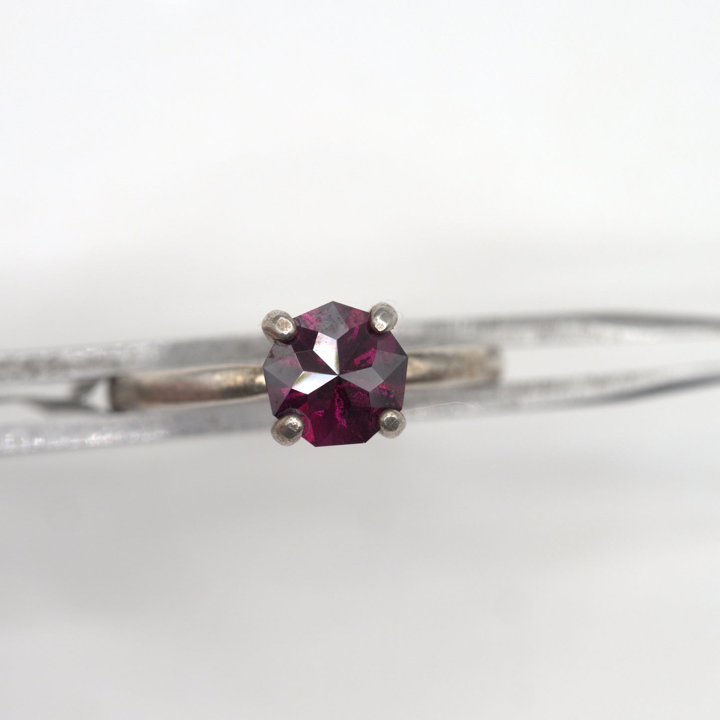 Idaho Garnet Ring R006