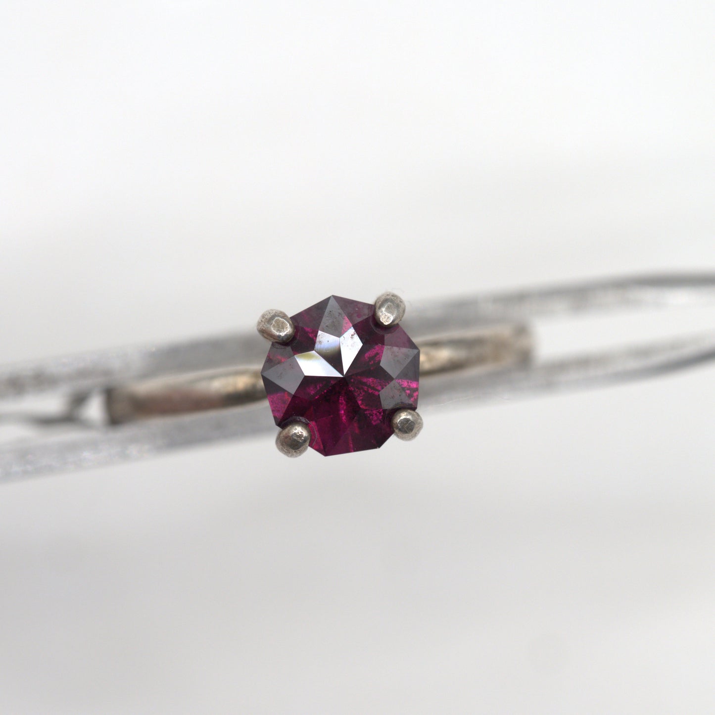 Idaho Garnet Ring R006