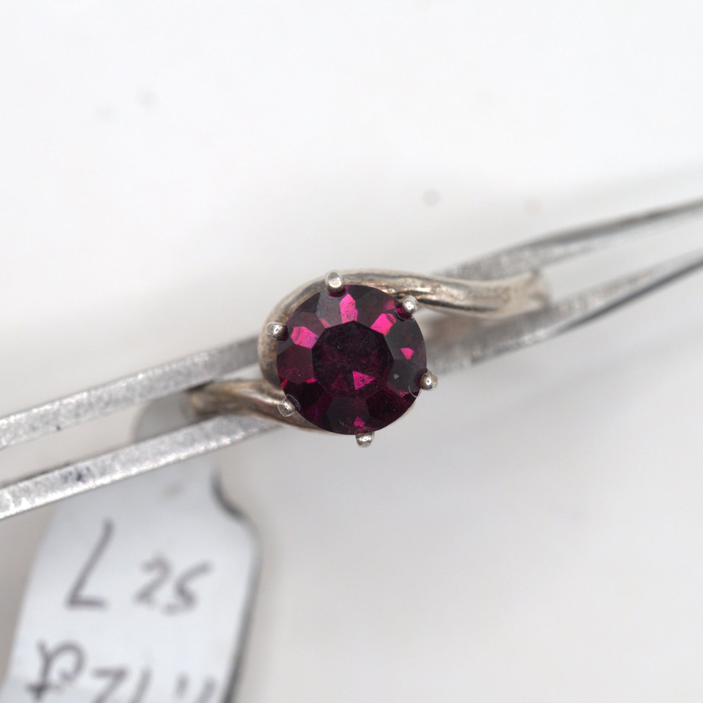 Idaho Garnet Ring R010