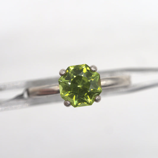 Arizona Peridot Ring R016