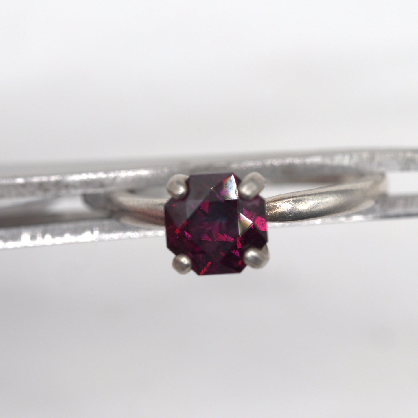 Idaho Garnet Ring R021