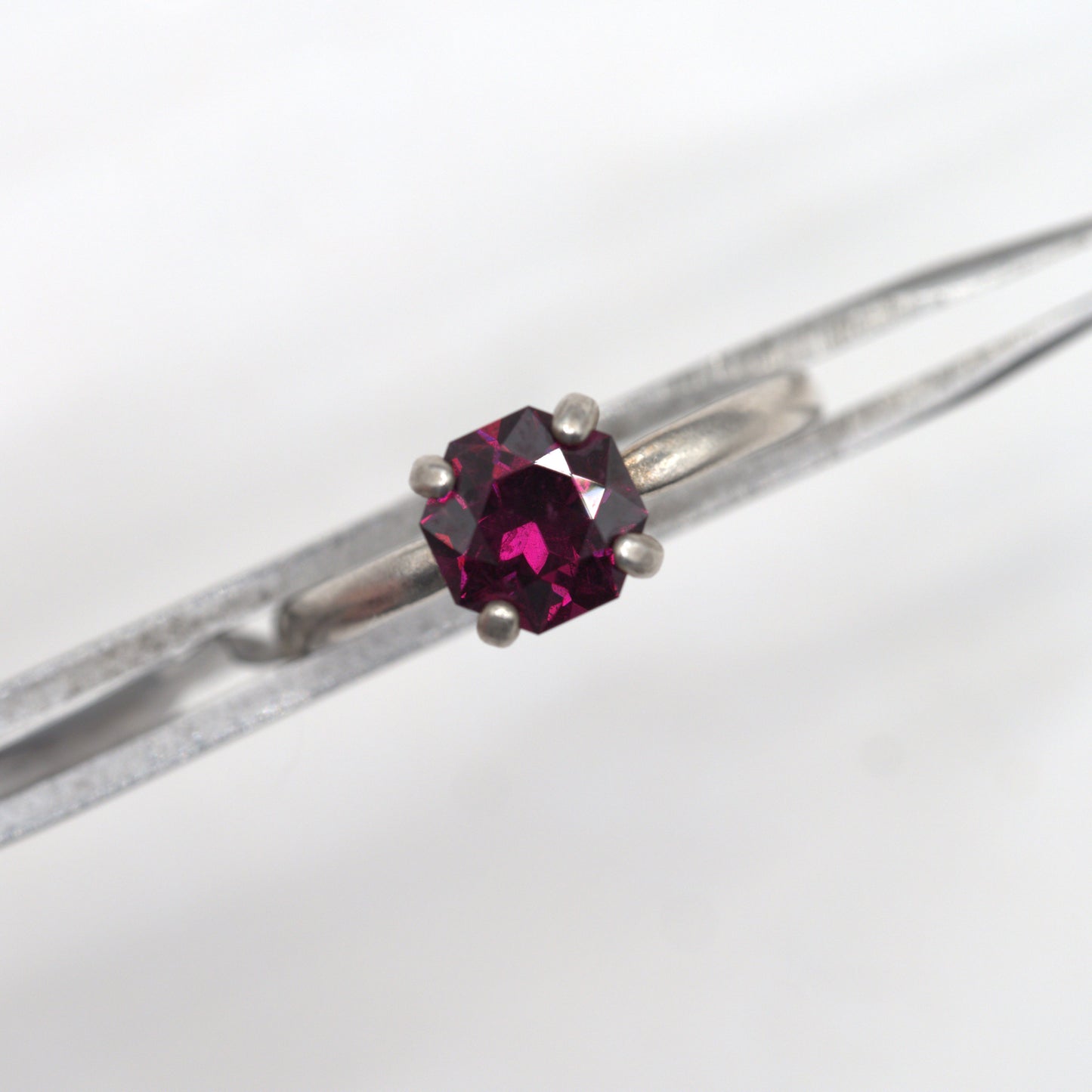 Idaho Garnet Ring R021
