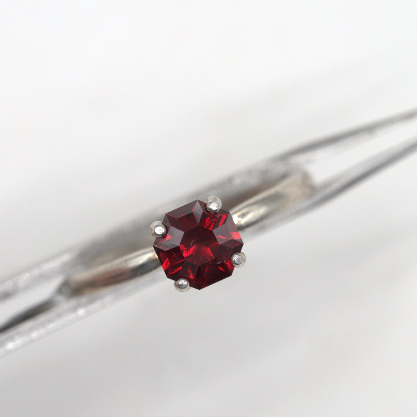 Idaho Garnet Ring R023