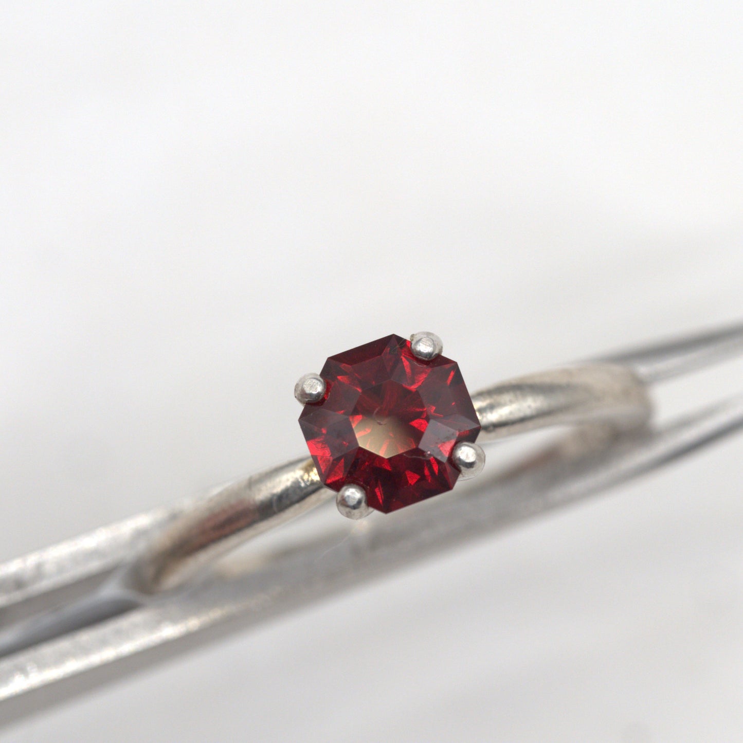 Idaho Garnet Ring R023