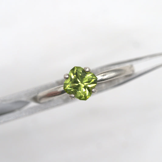 Arizona Peridot Ring R028