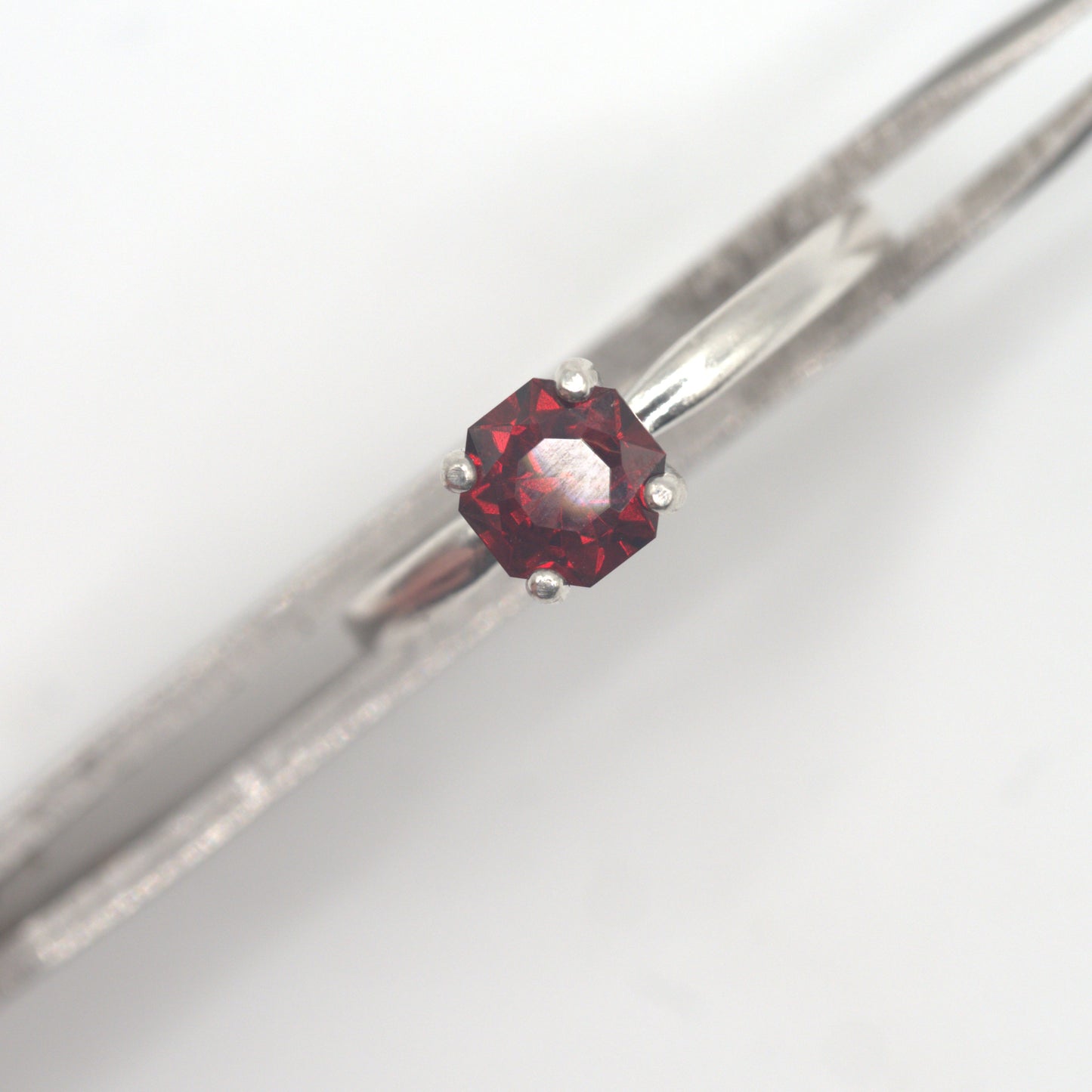 Idaho Garnet Ring R029
