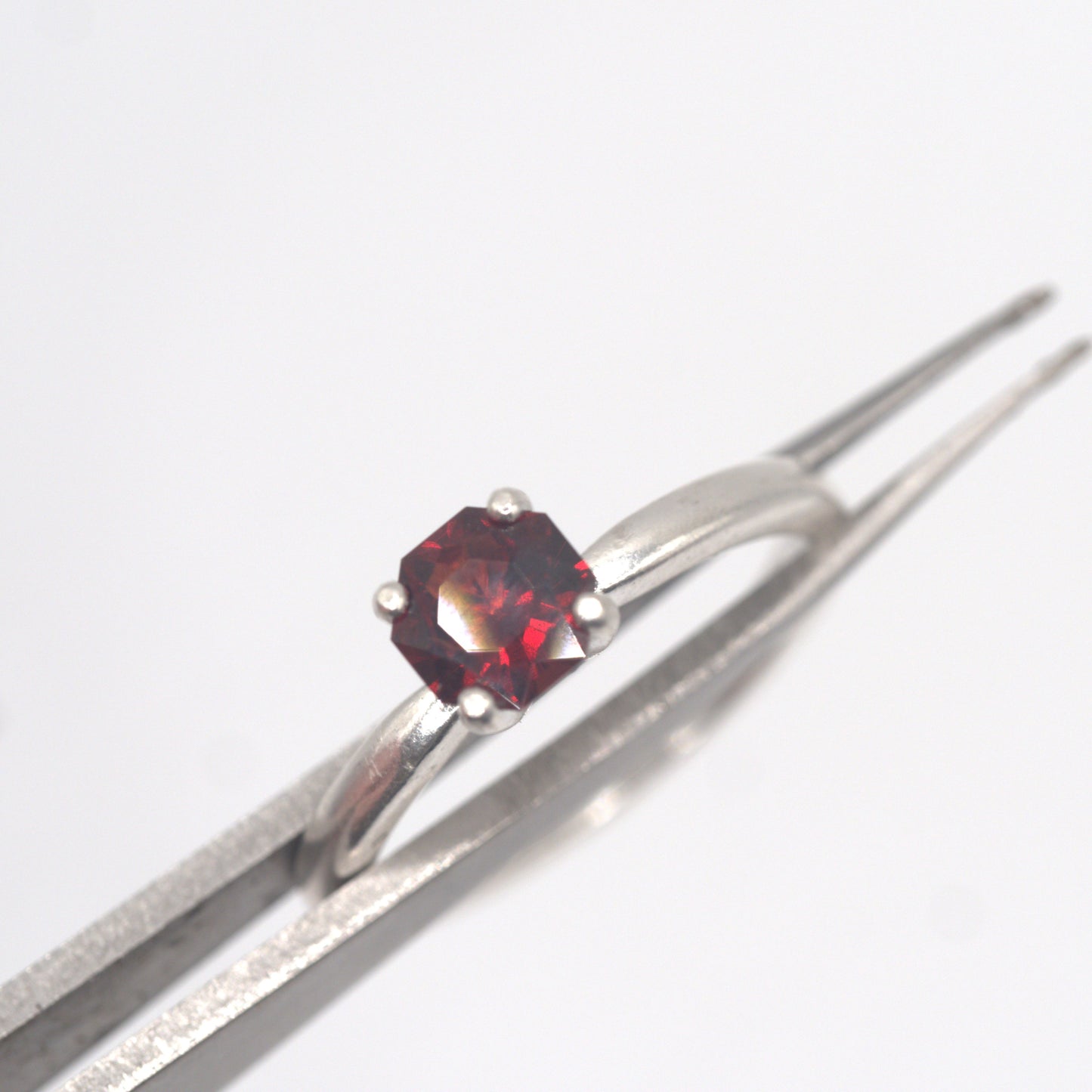Idaho Garnet Ring R029