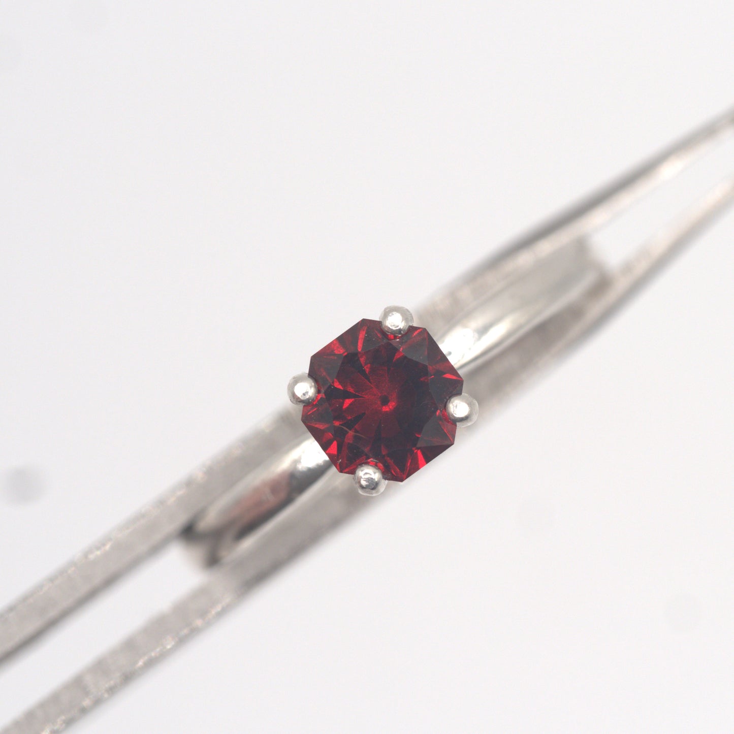 Idaho Garnet Ring R029
