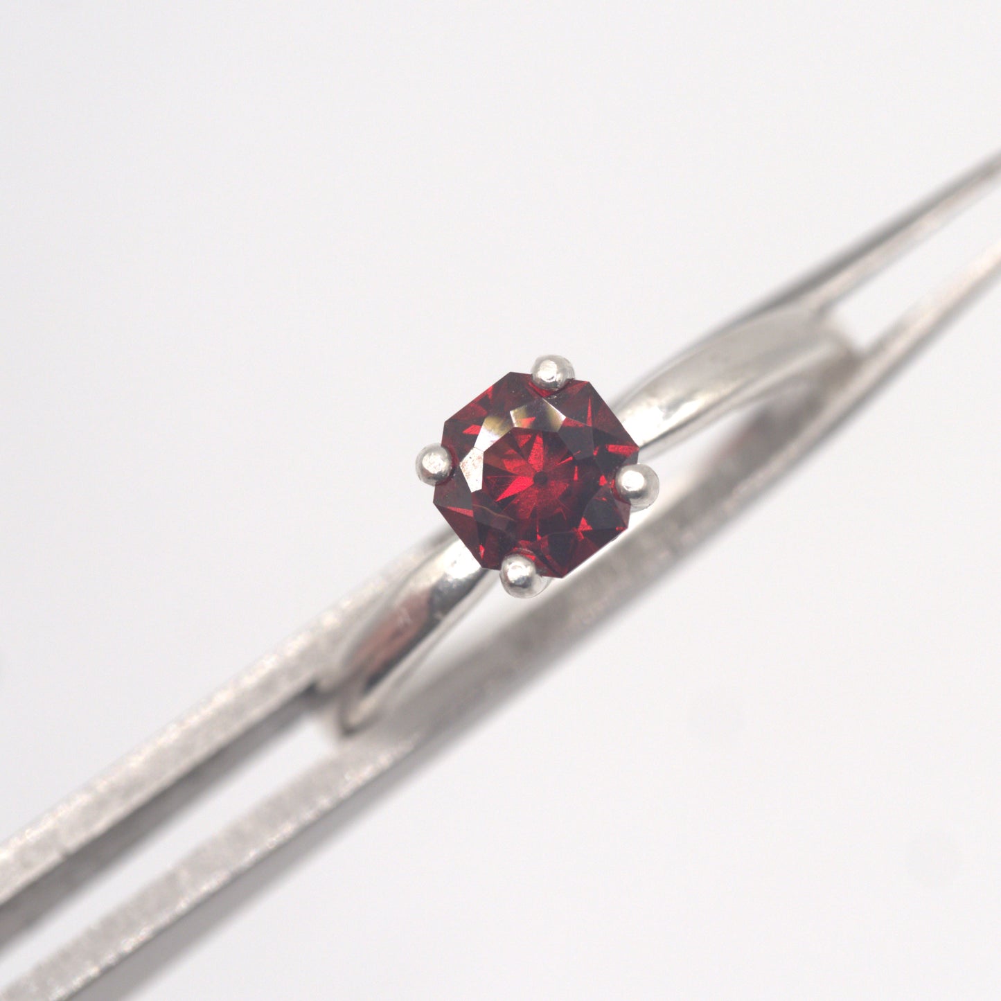 Idaho Garnet Ring R029